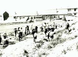 Construcción do novo brazo da igrexa de Forcarei anos 50